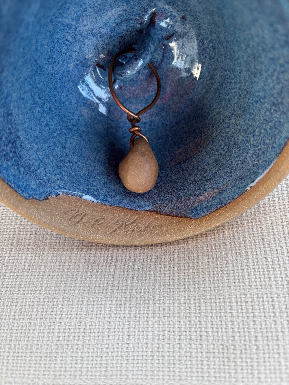 Penway Pottery Handcrafted Blue Studio Art Bell signed by Ed Kirk - Picture 4 of 5